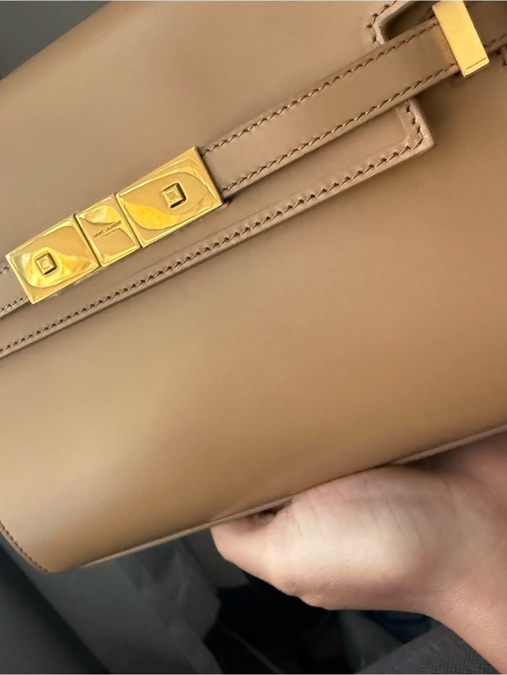 Yves Saint Laurent Mini Manhattan - Picture 2 of 5